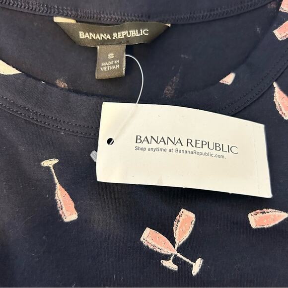 Banana Republic NWT T Shirt Champagne Print‎ Navy Blue Size S - Picture 4 of 5